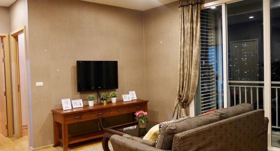 For rent 2 bedrooms condo in Khlong Toei, Bangkok