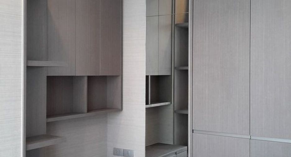 Wohnung zur Miete mit Studio in Sathon, Bangkok
