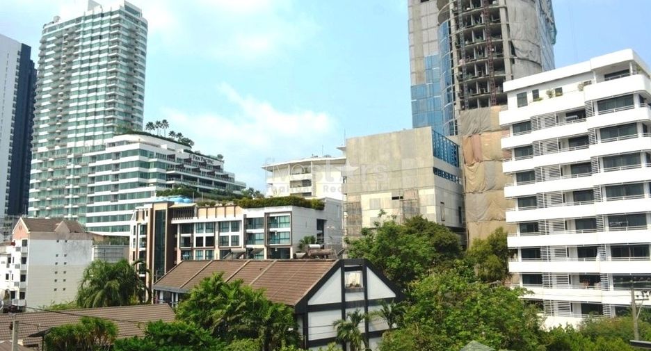 Condo en alquiler de 3 habitaciones en Watthana, Bangkok