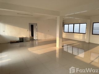 For rent 6 bedrooms retail Space in Chatuchak, Bangkok
