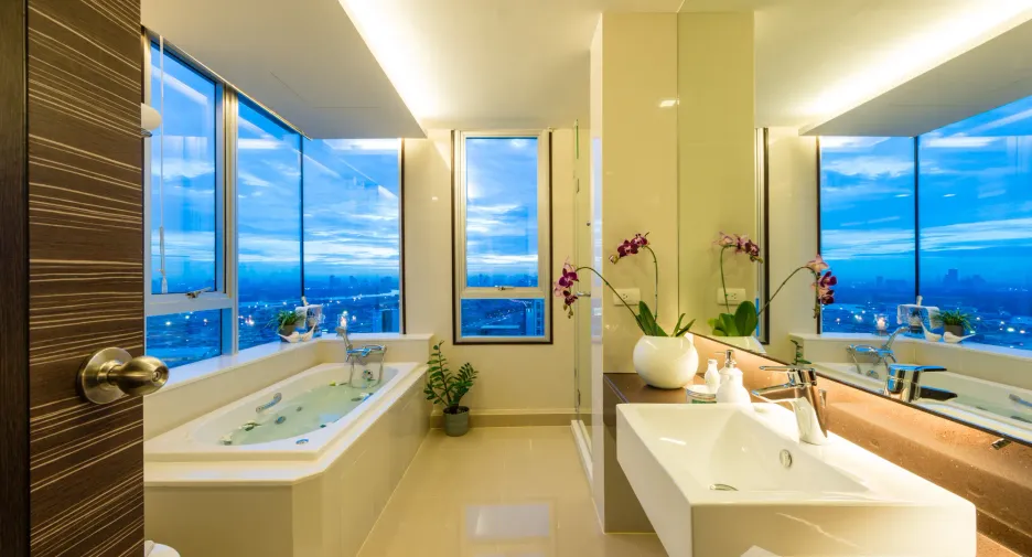 For rent 3 bedrooms apartment in Khlong Toei, Bangkok