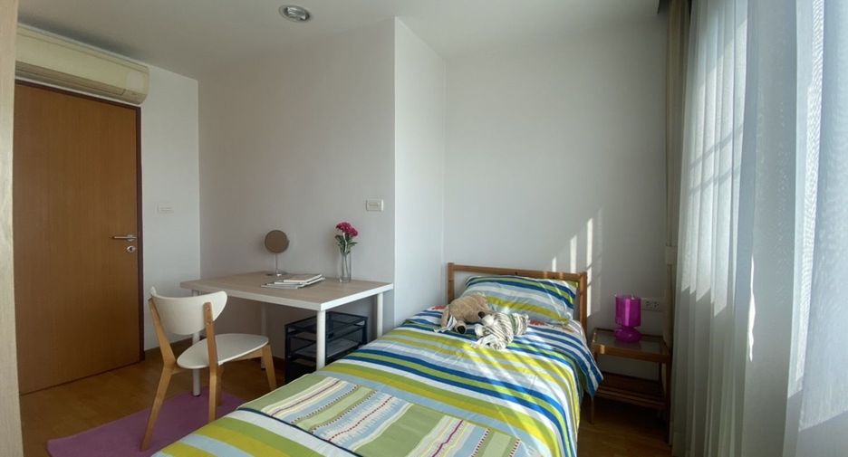 For rent 2 bedrooms condo in Phra Khanong, Bangkok