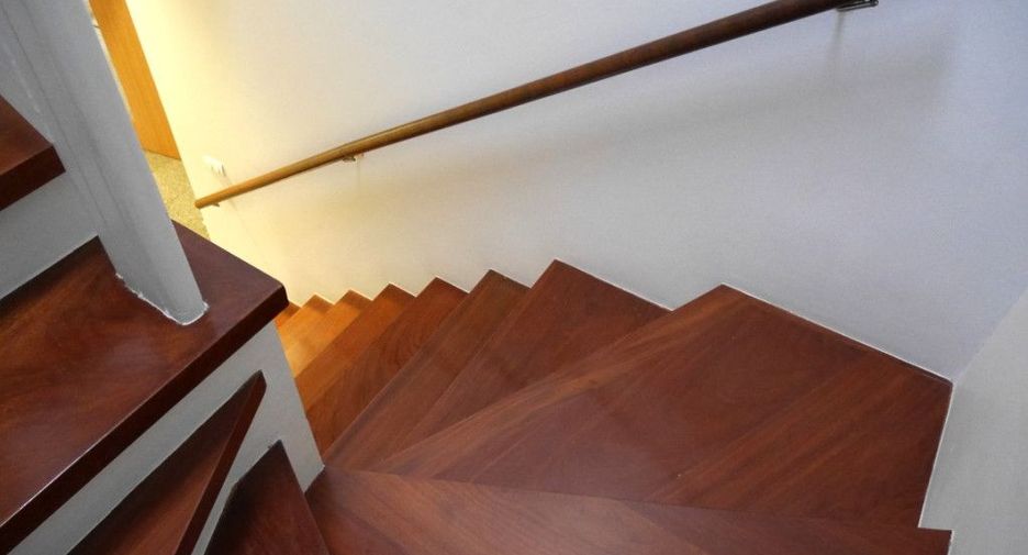 For rent 4 bedrooms house in Watthana, Bangkok