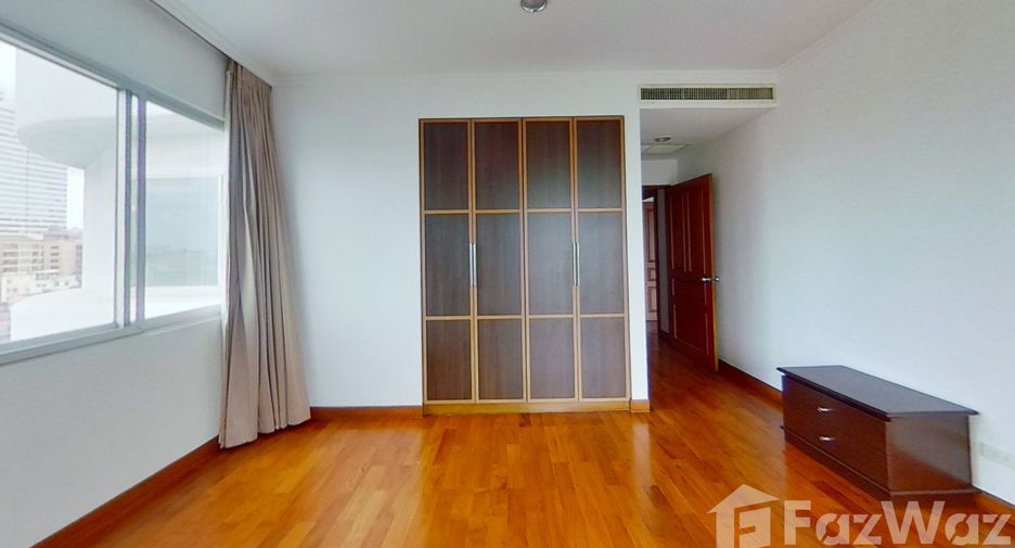 For rent 3 bedrooms condo in Sathon, Bangkok