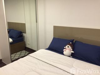 For rent 2 bedrooms condo in Khlong San, Bangkok