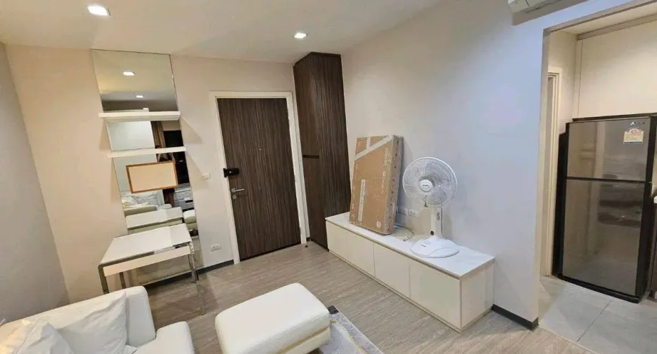For rent studio condo in Khlong San, Bangkok