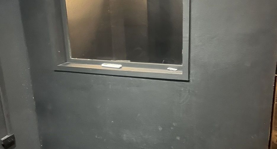 For rent 7 bedrooms office in Wang Thonglang, Bangkok