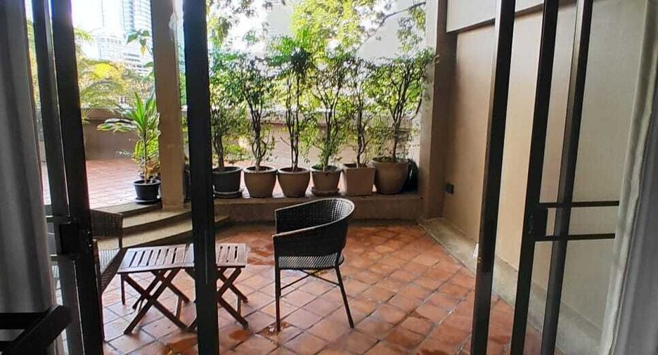For rent 3 ベッドルーム condo in Sathon, Bangkok