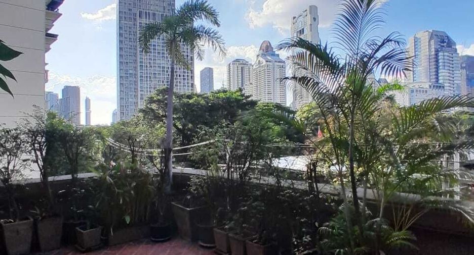 For rent 3 ベッドルーム condo in Sathon, Bangkok