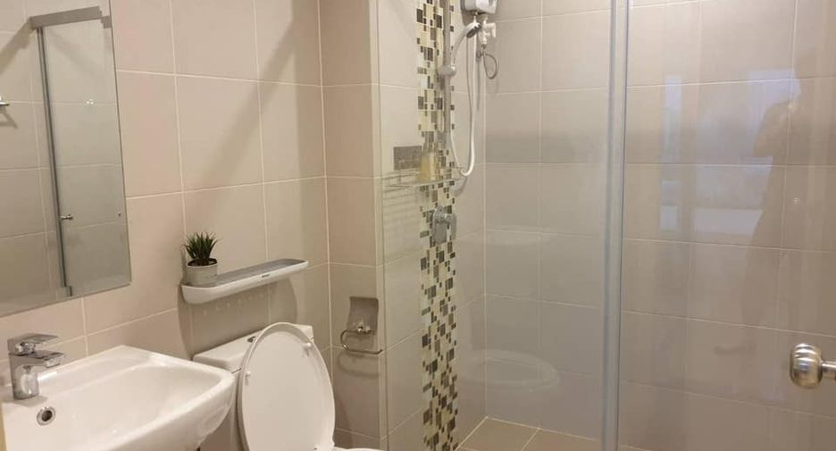 For rent 1 bed condo in Huai Khwang, Bangkok