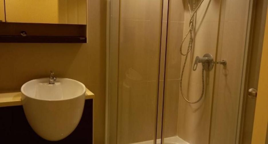 Condo en alquiler de 2 habitaciones en Bang Kapi, Bangkok