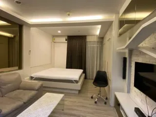 À louer studio condo à Watthana, Bangkok