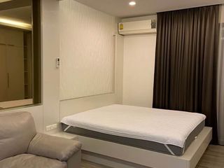 À louer studio condo à Watthana, Bangkok