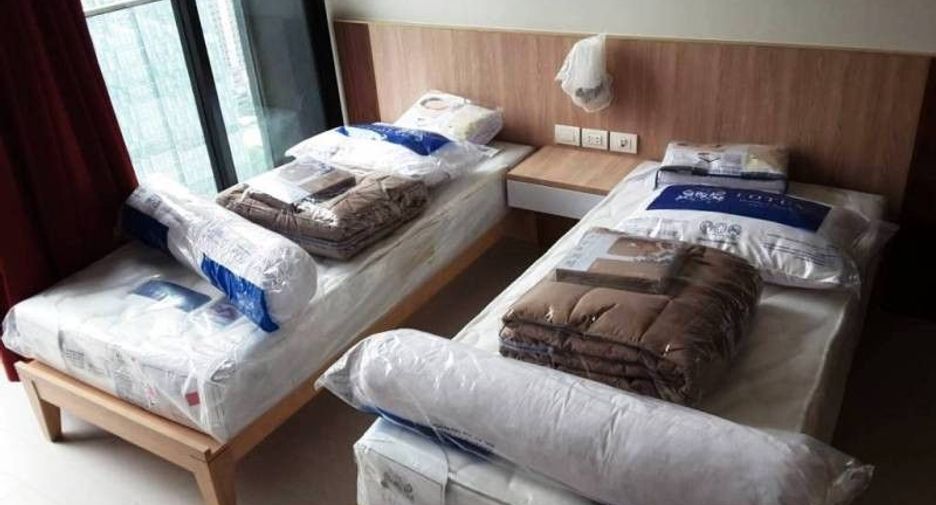 For rent 2 bedrooms condo in Pathum Wan, Bangkok