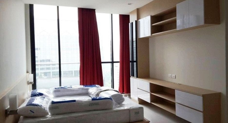 For rent 2 bedrooms condo in Pathum Wan, Bangkok