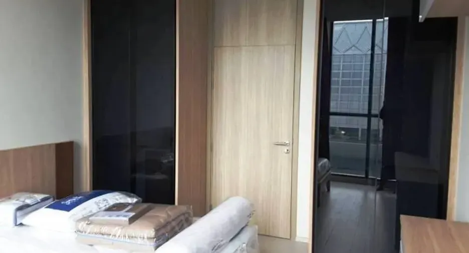 For rent 2 bedrooms condo in Pathum Wan, Bangkok
