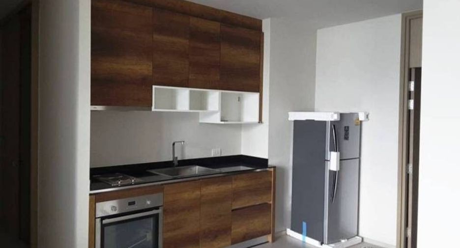 For rent 2 bedrooms condo in Pathum Wan, Bangkok