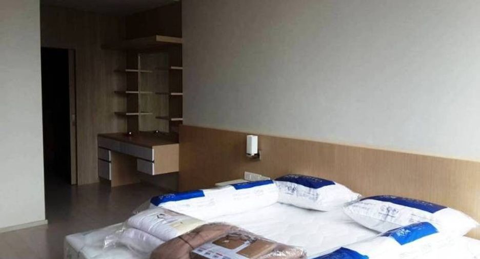For rent 2 bedrooms condo in Pathum Wan, Bangkok