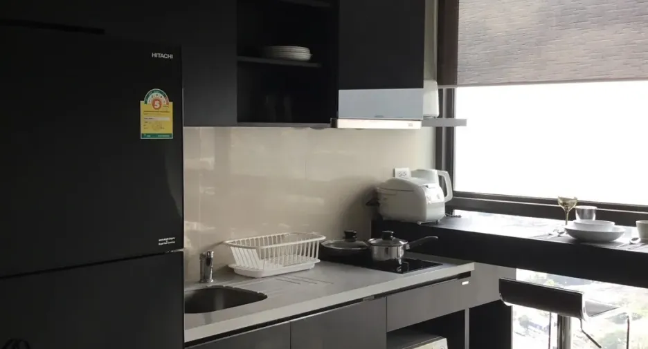 For rent 1 bed condo in Khlong Toei, Bangkok