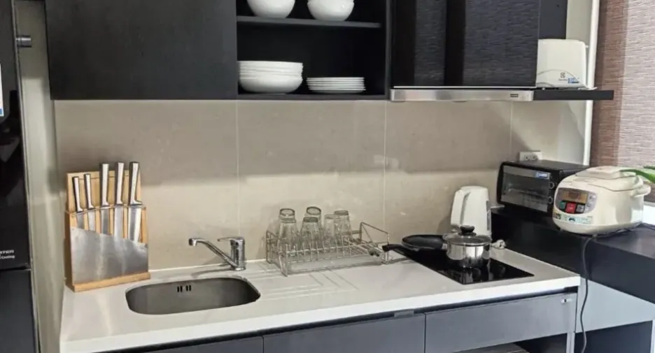For rent 1 bed condo in Khlong Toei, Bangkok