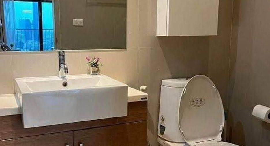 Wohnung zur Miete mit 2 Zimmer in Khlong Toei, Bangkok