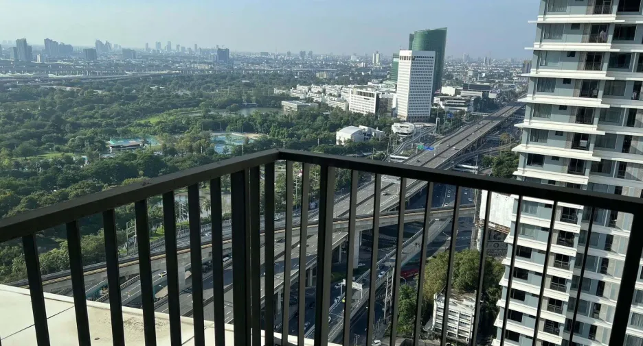 For rent 2 bedrooms condo in Chatuchak, Bangkok