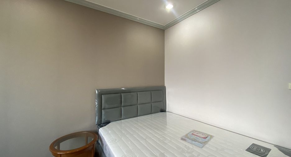 Condo en alquiler de 3 habitaciones en Watthana, Bangkok