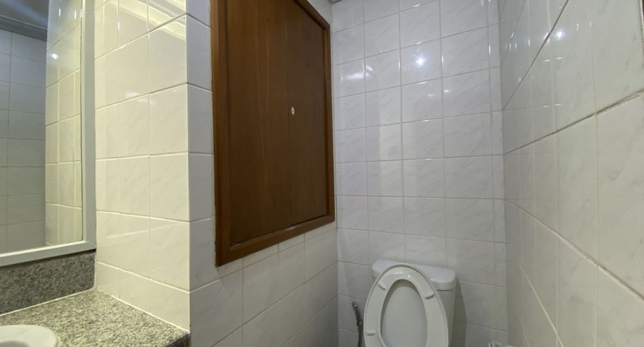For rent 3 ベッドルーム condo in Watthana, Bangkok