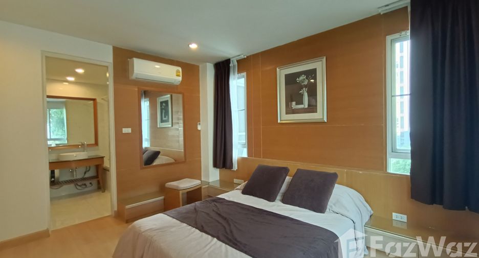 For rent 2 bedrooms condo in Watthana, Bangkok