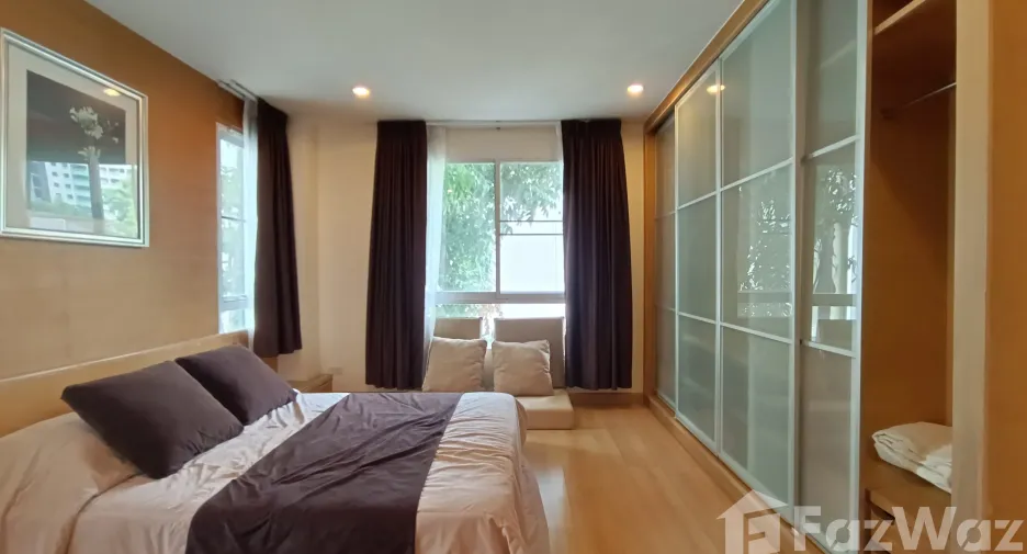 For rent 2 bedrooms condo in Watthana, Bangkok
