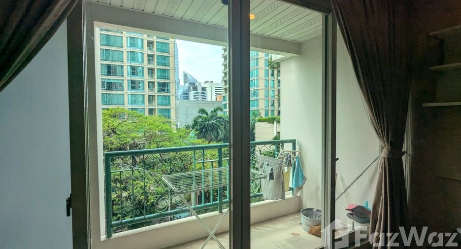 For rent 2 bedrooms condo in Pathum Wan, Bangkok