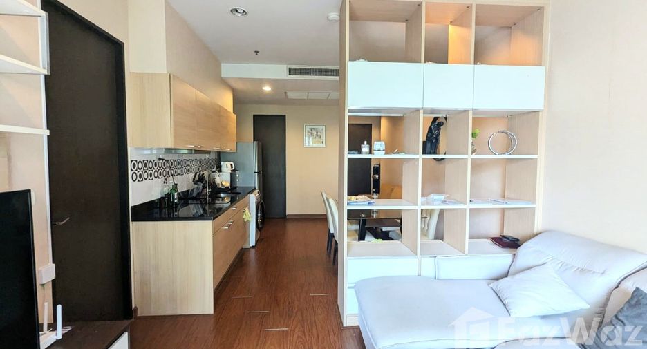 For rent 2 bedrooms condo in Pathum Wan, Bangkok