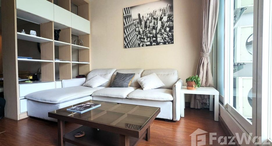 For rent 2 bedrooms condo in Pathum Wan, Bangkok
