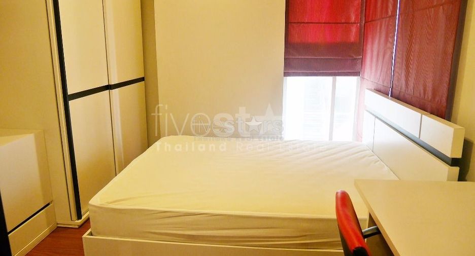For rent 2 bedrooms condo in Pathum Wan, Bangkok