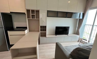 Wohnung zur Miete mit 1 Zimmer in Huai Khwang, Bangkok