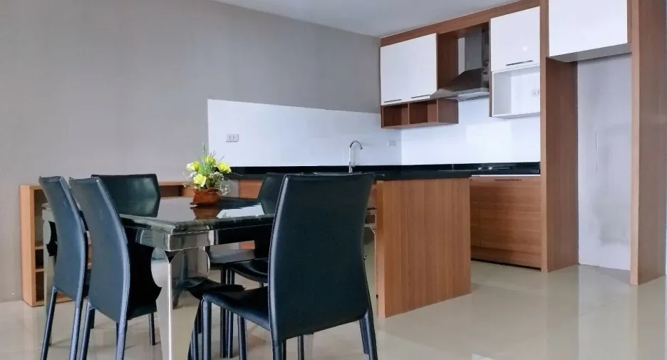 For rent 3 bedrooms condo in Khlong Toei, Bangkok