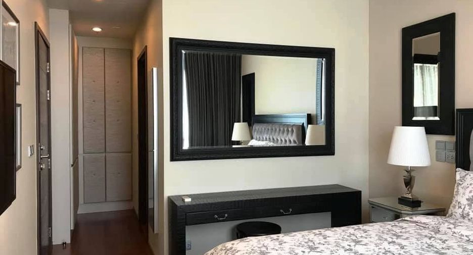 For rent 2 bedrooms condo in Watthana, Bangkok