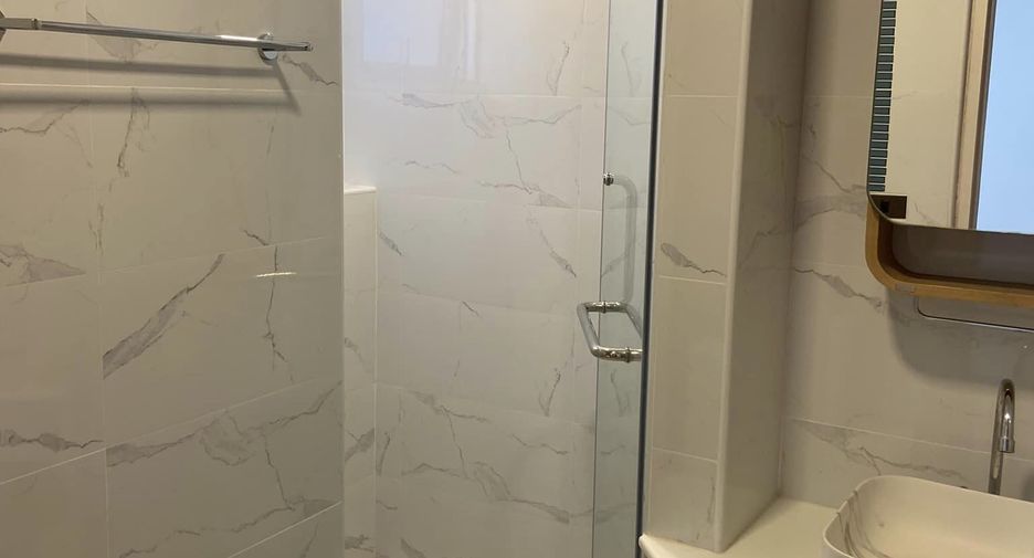 For rent 2 bedrooms condo in Ratchathewi, Bangkok