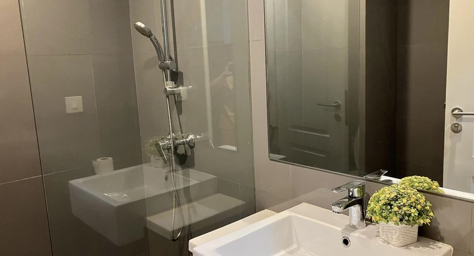 For rent 1 bed condo in Sathon, Bangkok