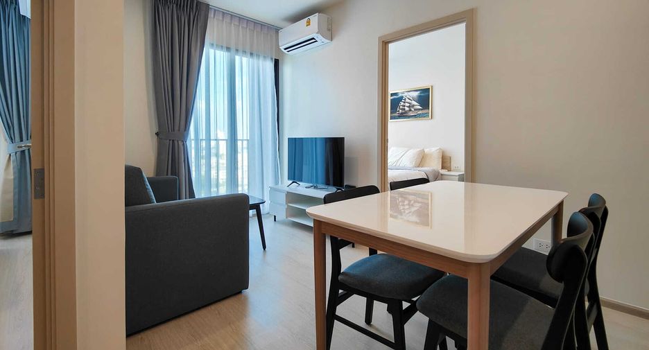 For rent 2 bedrooms condo in Huai Khwang, Bangkok