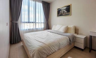 Condo en alquiler de 2 habitaciones en Huai Khwang, Bangkok