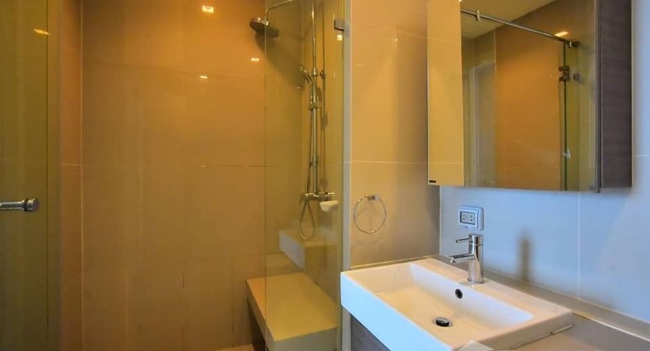 For rent 1 bed condo in Huai Khwang, Bangkok