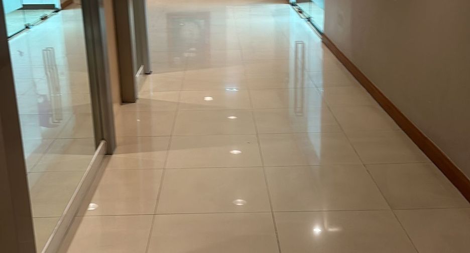 For rent office in Khlong Toei, Bangkok
