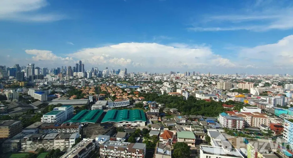 Condo en alquiler de 1 habitaciones en Khlong Toei, Bangkok