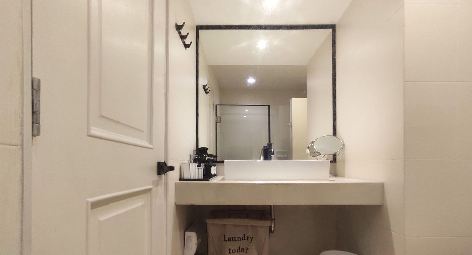 For rent studio condo in Huai Khwang, Bangkok