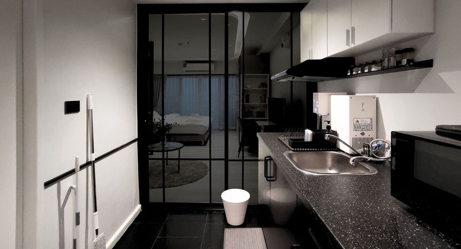 For rent studio condo in Huai Khwang, Bangkok