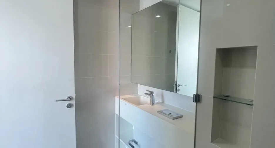 For rent 2 bedrooms condo in Bang Rak, Bangkok