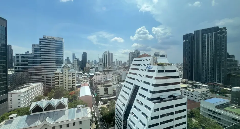 For rent 2 bedrooms condo in Bang Rak, Bangkok