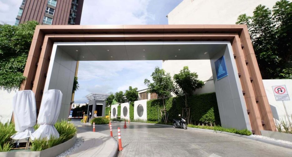 For rent 1 bed condo in Yan Nawa, Bangkok