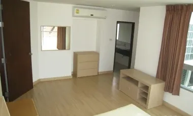 For rent 2 bedrooms apartment in Khlong Toei, Bangkok